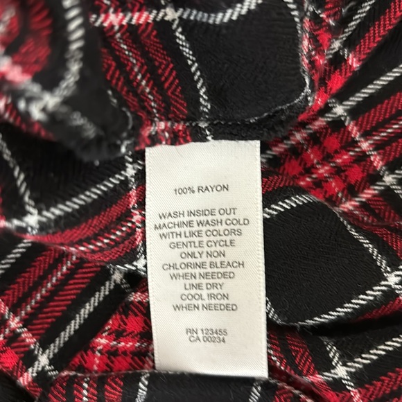 Lord & Taylor plaid red, Black, white long sleeved shirt women's Size 3x - Picture 5 of 5